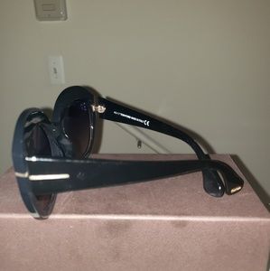 Authentic Women's Tom Ford Sunglasses